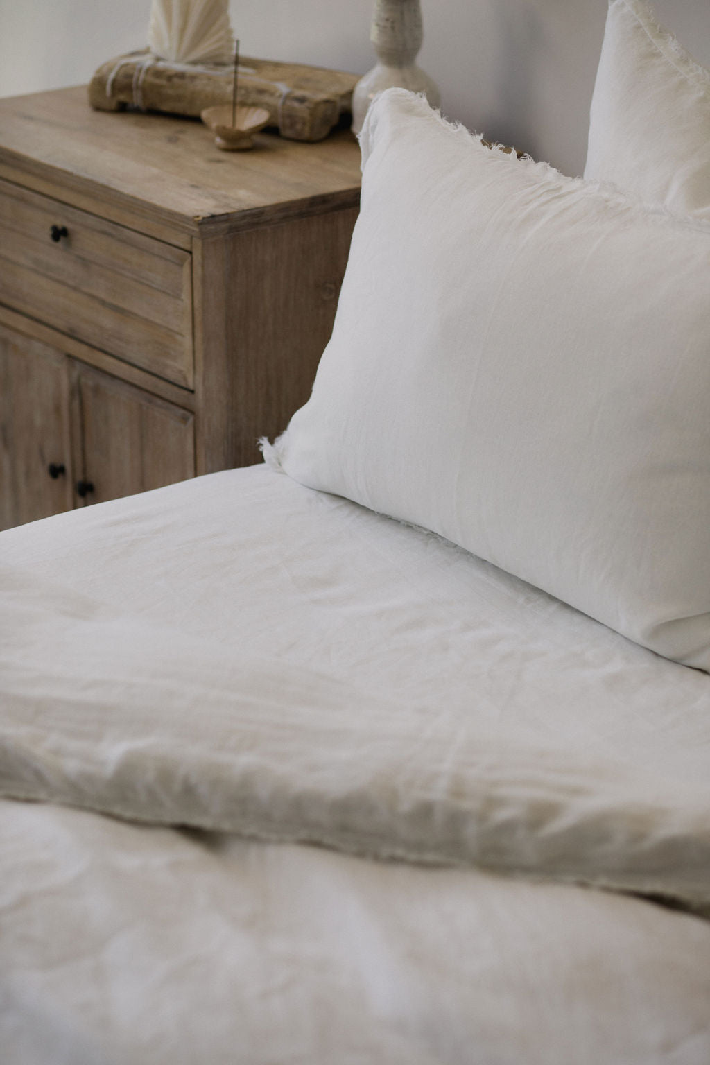 “Whistler” Frayed Linen Pillowcases - KULALA Living