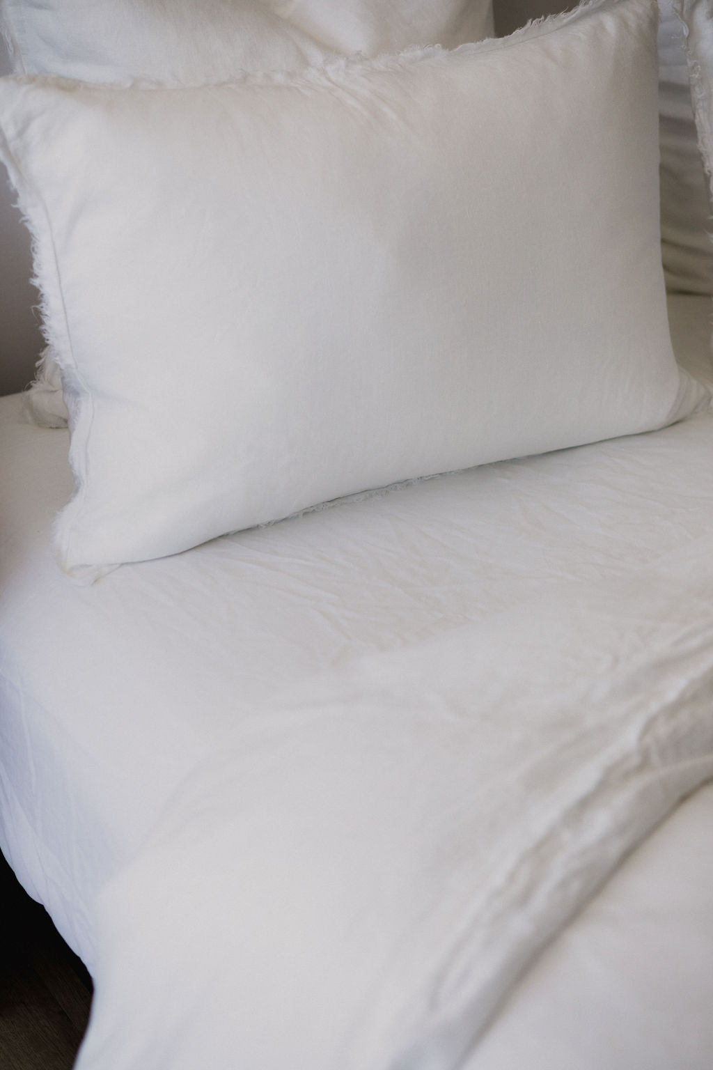 “Whistler” Frayed Linen Pillowcases - KULALA Living