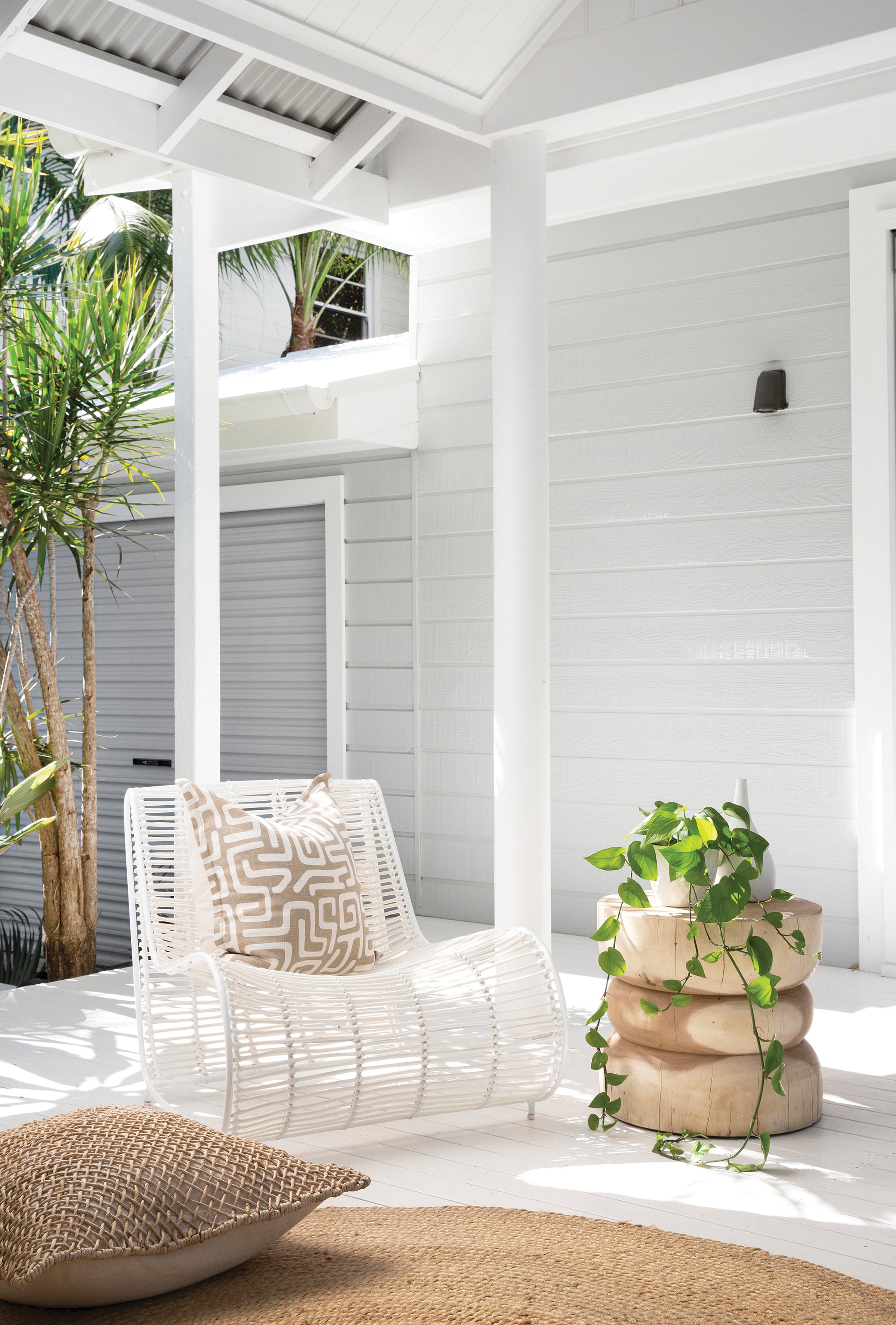 Villa Occasional Iron Chair