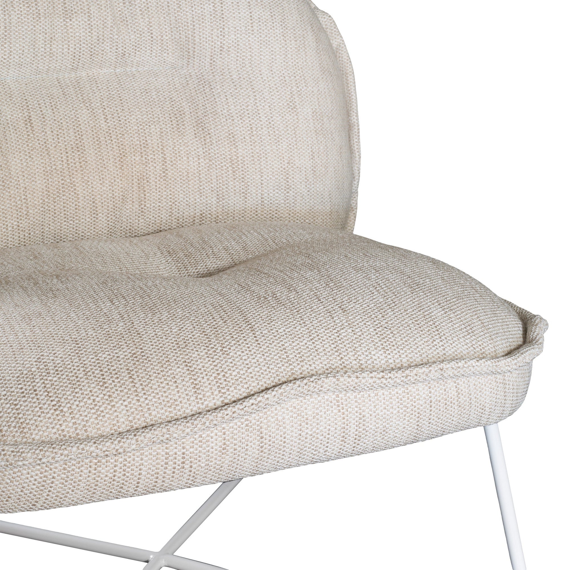 A modern natural lounge chair featuring a cushioned seat and backrest upholstered in textured linen fabric. Designed with a sleek metal frame, this chair offers a stylish and comfortable seating option for contemporary interiors