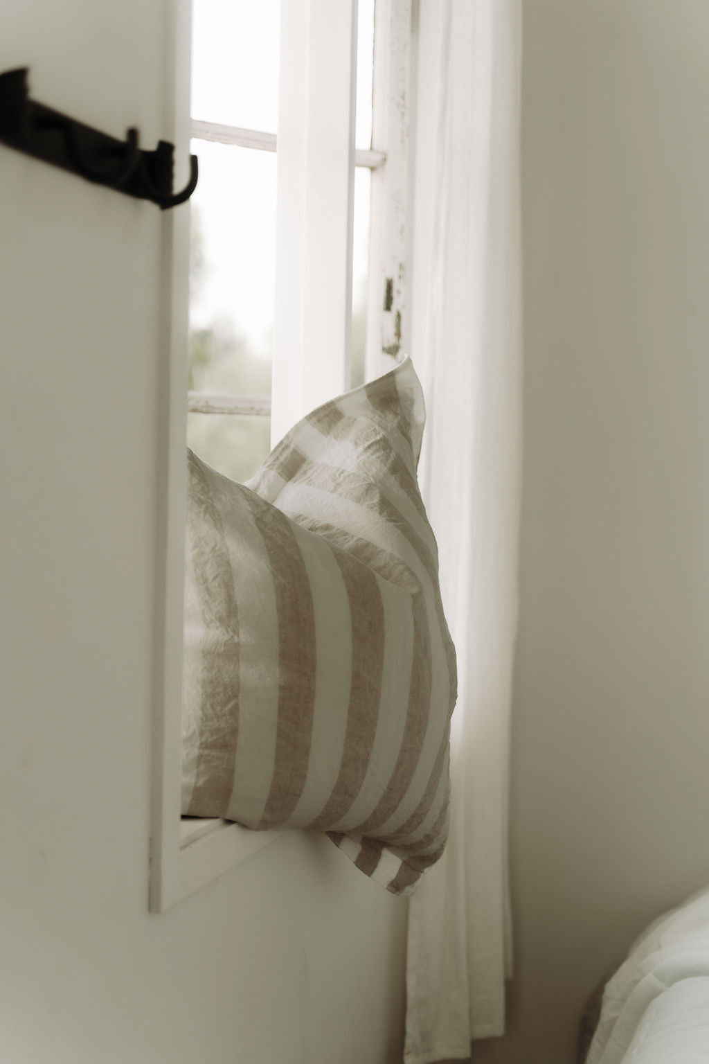 Set of two SOL Linen Noemi European pillowcases featuring soft, breathable linen fabric in a stylish bedding display.